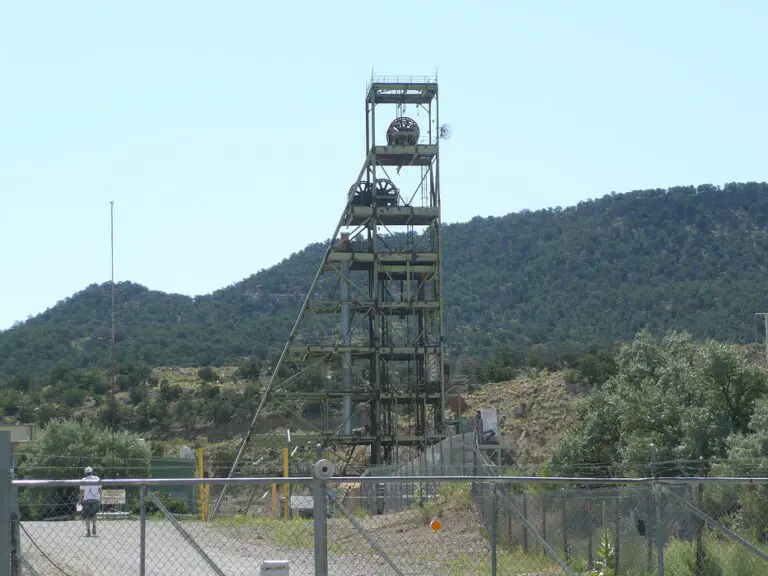 05631780017272075827301